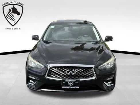 Used 2018 INFINITI Q50 Luxe RWD image 2