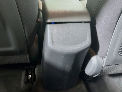 Used 2017 Hyundai Ioniq SEL image 28