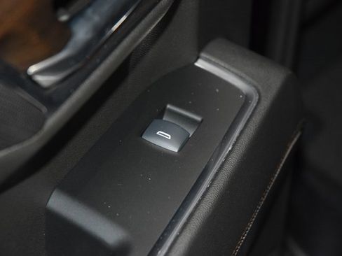 Used 2024 Chevrolet Silverado 1500 High Country w/ Technology Package image 49