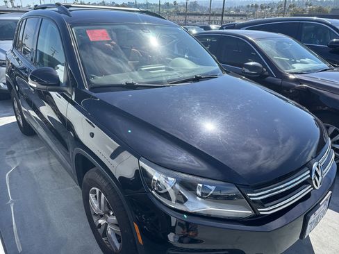 Used 2016 Volkswagen Tiguan S image 1