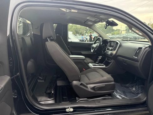 Used 2022 Chevrolet Colorado LT w/ Fleet Safety Package RWD image 15