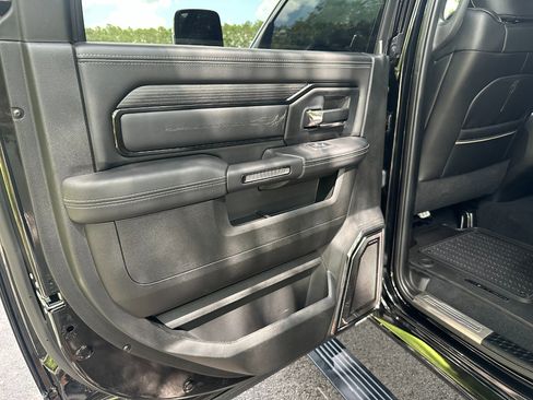 Used 2023 RAM 2500 Limited image 17