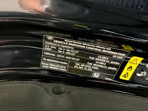 New 2026 BMW X5 xDrive50e image 17