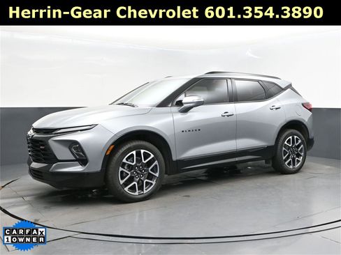 Used 2024 Chevrolet Blazer RS w/ Driver Confidence II Package image 3