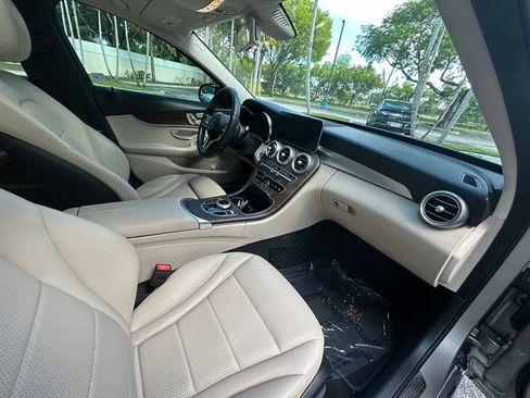 Used 2020 Mercedes-Benz C 300 Sedan image 38