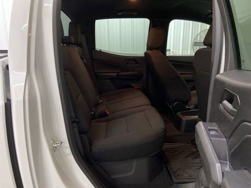 Used 2024 Chevrolet Colorado W/T image 10