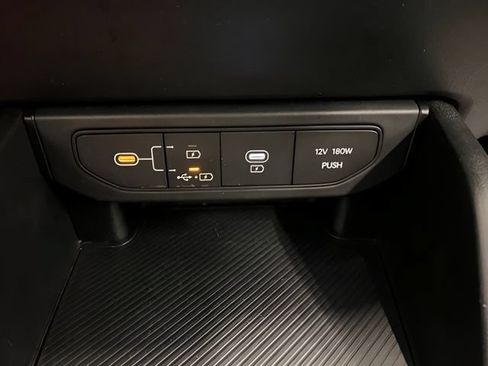 Used 2025 Kia K4 FWD image 23