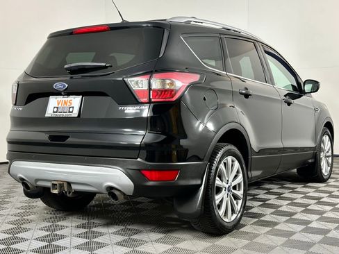 Used 2017 Ford Escape Titanium image 4
