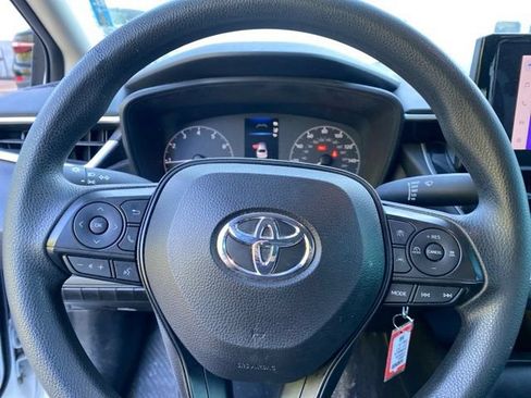 Used 2024 Toyota Corolla LE FWD image 20