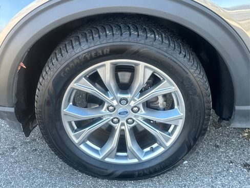 Used 2021 Ford Explorer Limited w/ Class III Trailer Tow Package image 21