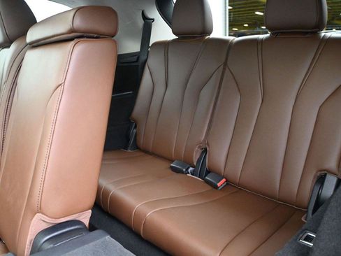 Used 2025 Acura MDX SH-AWD w/ Technology Package image 12