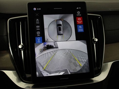 Certified 2026 Volvo XC90 B5 Plus image 13