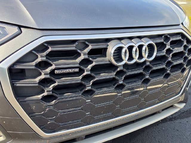 Used 2023 Audi Q5 2.0T Premium w/ Convenience Package AWD/4WD image 15