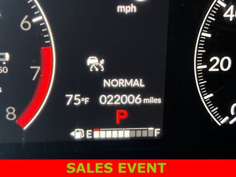 Used 2024 Honda Pilot Touring image 28