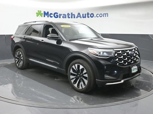 Used 2025 Ford Explorer Platinum w/ LUX Leather Package image 2