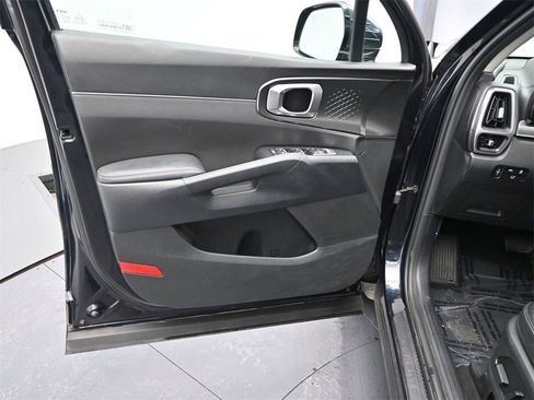 Certified 2023 Kia Sorento EX image 20