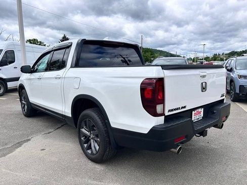 Used 2023 Honda Ridgeline Sport image 3