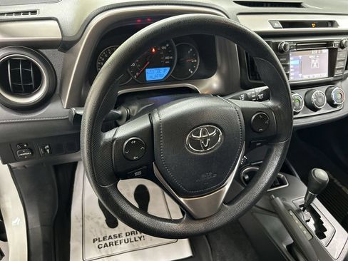 Used 2016 Toyota RAV4 LE AWD/4WD image 4