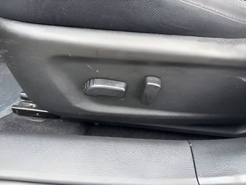 Used 2025 Nissan Altima 2.5 SV FWD image 10