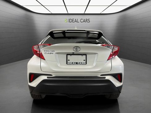 Used 2021 Toyota C-HR LE FWD image 4