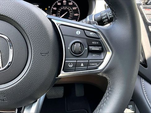 Used 2025 Acura RDX SH-AWD image 23