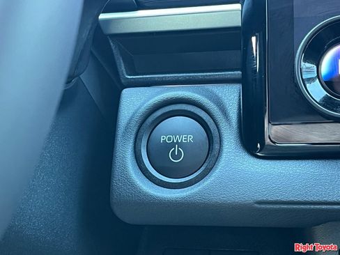 Used 2026 Toyota C-HR AWD/4WD image 26