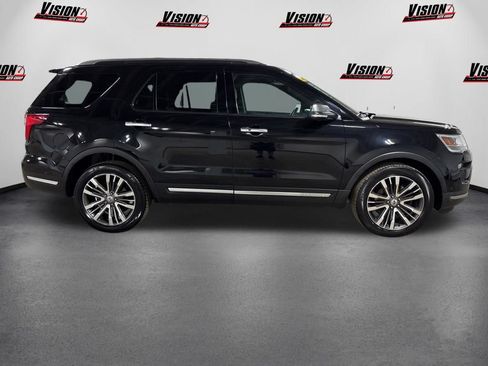 Used 2019 Ford Explorer Platinum AWD/4WD image 4