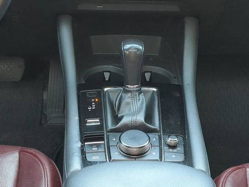 Used 2021 MAZDA MAZDA3 s image 22