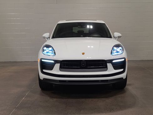 New 2026 Porsche Macan AWD/4WD image 10