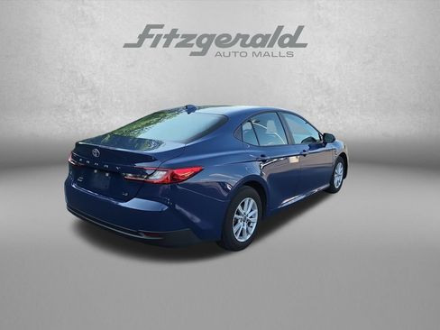 Used 2026 Toyota Camry LE AWD/4WD image 8