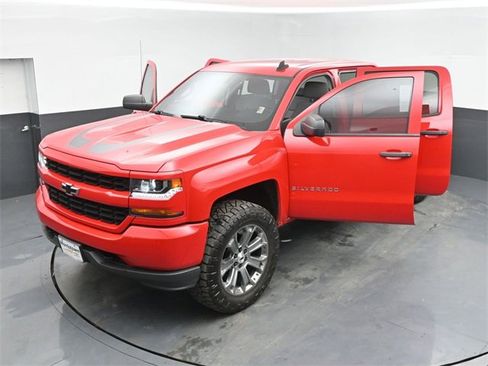 Used 2018 Chevrolet Silverado 1500 Custom w/ Custom Value Package image 49