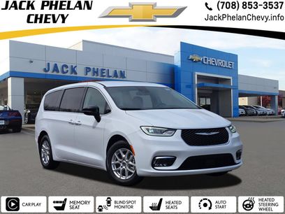 Used 2024 Chrysler Pacifica Touring-L