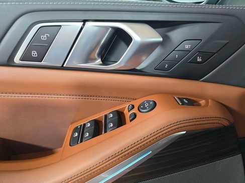 Used 2026 BMW X5 xDrive50e image 23