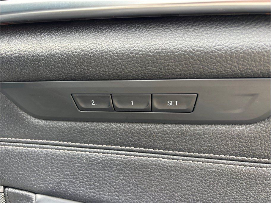 Used 2018 BMW 540i RWD image 48