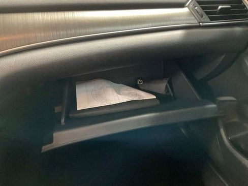 Certified 2018 Honda Accord LX image 33