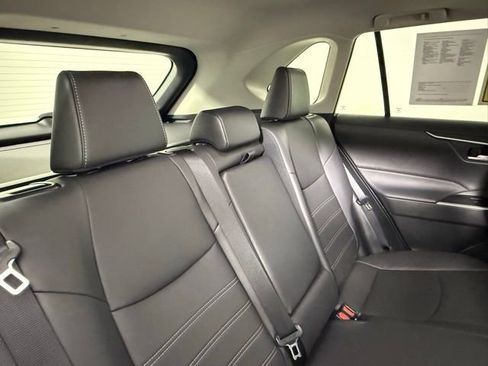 Used 2025 Toyota RAV4 XLE Premium image 43