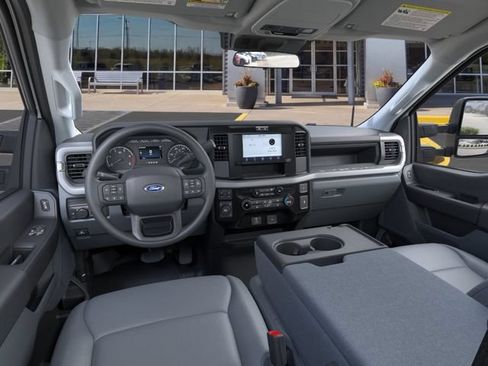 New 2026 Ford F250 XL w/ XL Off-Road Package AWD/4WD image 9