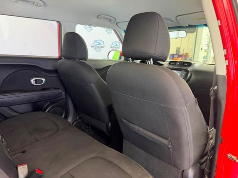 Used 2019 Kia Soul + FWD image 20