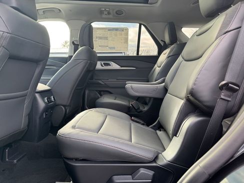New 2026 Ford Explorer Active w/ Active Comfort Package image 36