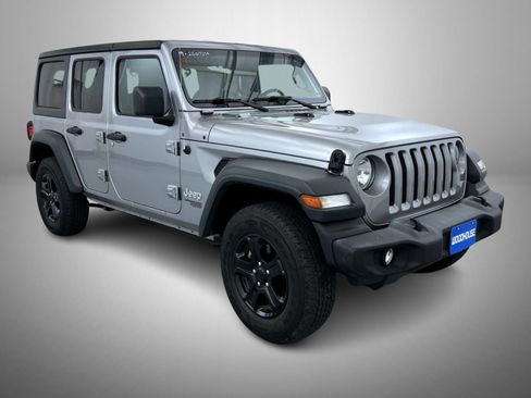 Used 2019 Jeep Wrangler Unlimited Sport S AWD/4WD image 3