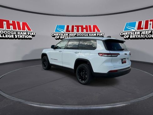 New 2026 Jeep Grand Cherokee L 2WD image 6