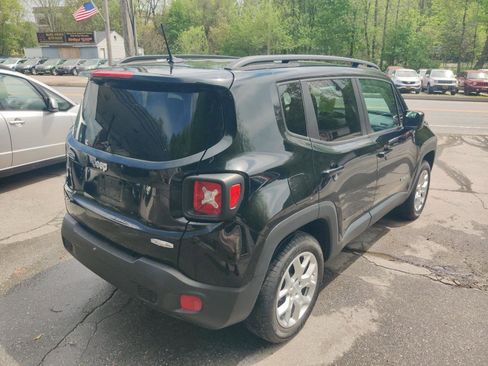 Used 2015 Jeep Renegade Latitude w/ Popular Equipment Group AWD/4WD image 6