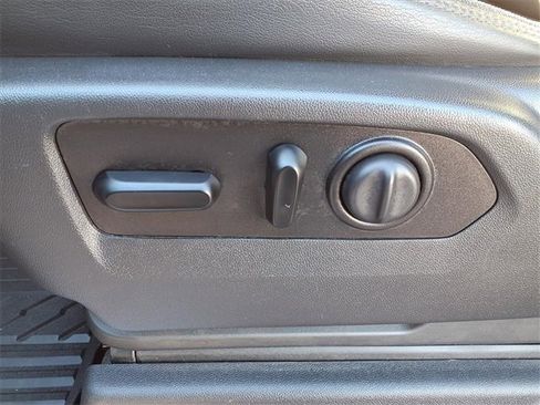 Used 2020 Chevrolet Silverado 2500 High Country w/ Technology Package image 15