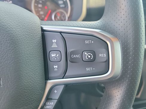 New 2026 RAM 1500 Express AWD/4WD image 16