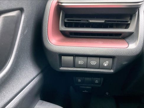 Certified 2025 Toyota Prius Plug-In Hybrid image 35