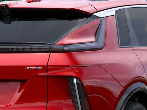 New 2026 Cadillac Lyriq Luxury image 11