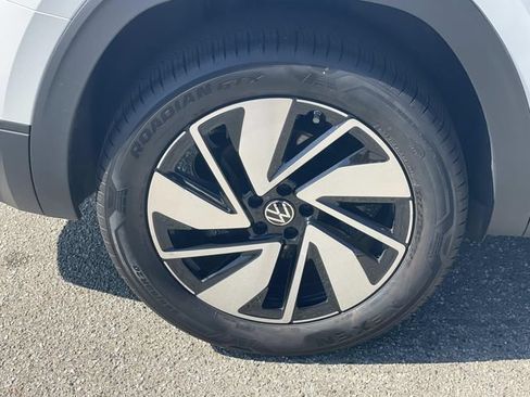Used 2021 Volkswagen Atlas SE w/ Panoramic Sunroof Package FWD image 30