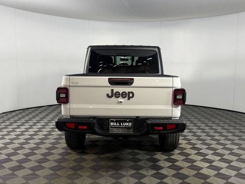 Used 2023 Jeep Gladiator Rubicon w/ LED Lighting Group AWD/4WD image 9