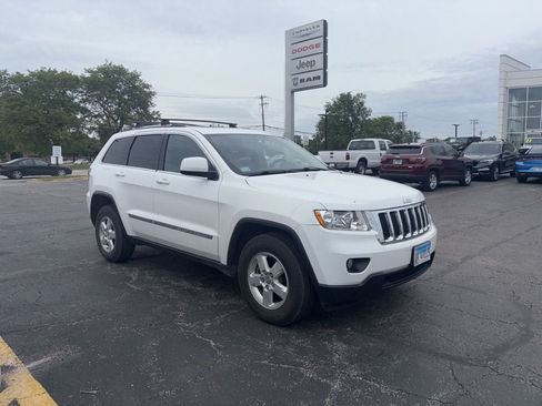 Used 2013 Jeep Grand Cherokee Laredo w/ Laredo E Group AWD/4WD image 8