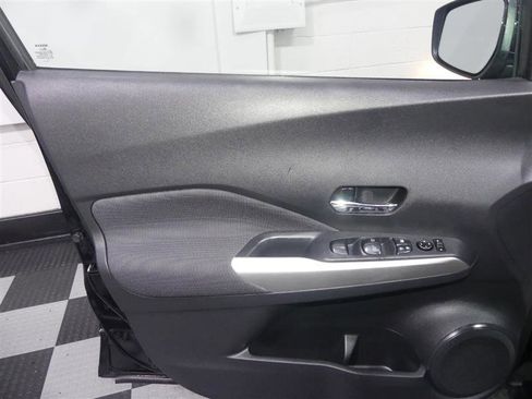 Used 2020 Nissan Kicks SV FWD image 18